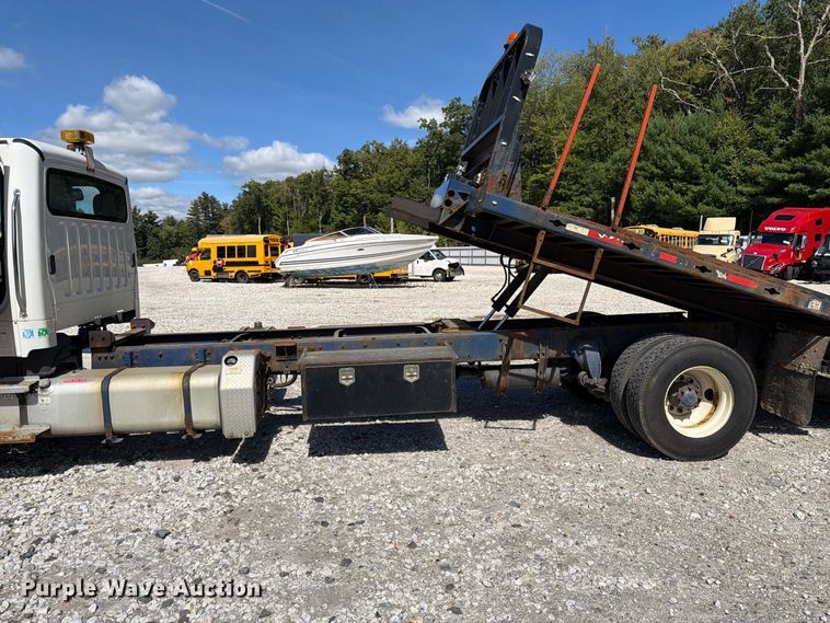 image for item YA5128 2018 Freightliner Business Class M2 rollback truck