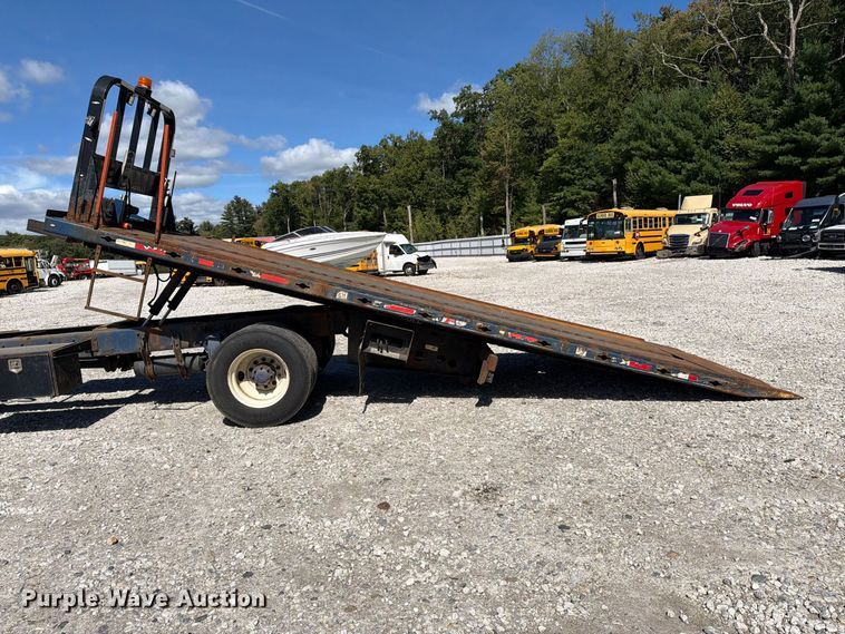 image for item YA5128 2018 Freightliner Business Class M2 rollback truck
