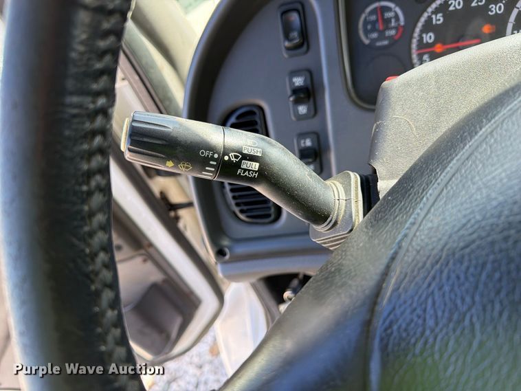 image for item YA5128 2018 Freightliner Business Class M2 rollback truck