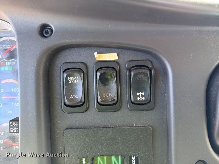 image for item YA5128 2018 Freightliner Business Class M2 rollback truck