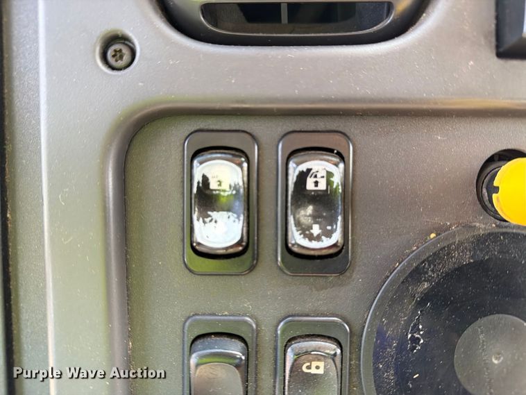 image for item YA5128 2018 Freightliner Business Class M2 rollback truck