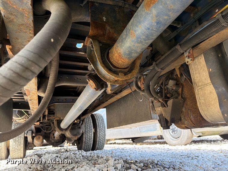 image for item YA5128 2018 Freightliner Business Class M2 rollback truck