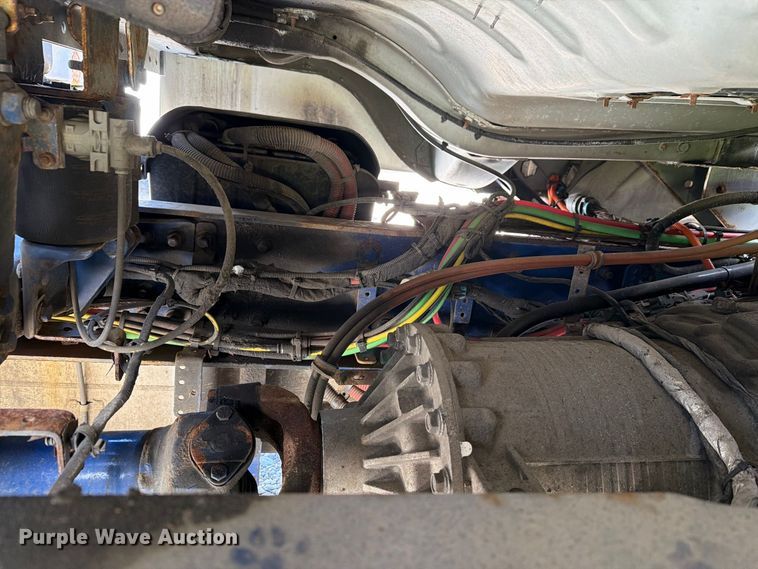 image for item YA5128 2018 Freightliner Business Class M2 rollback truck