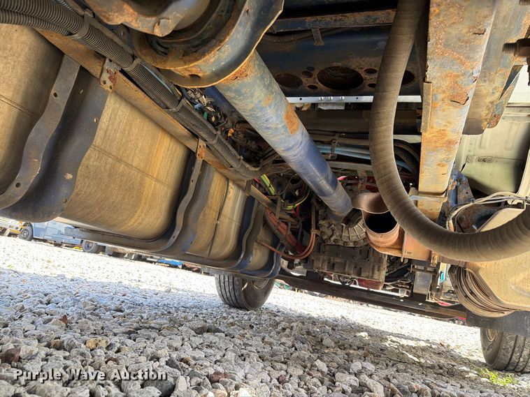 image for item YA5128 2018 Freightliner Business Class M2 rollback truck