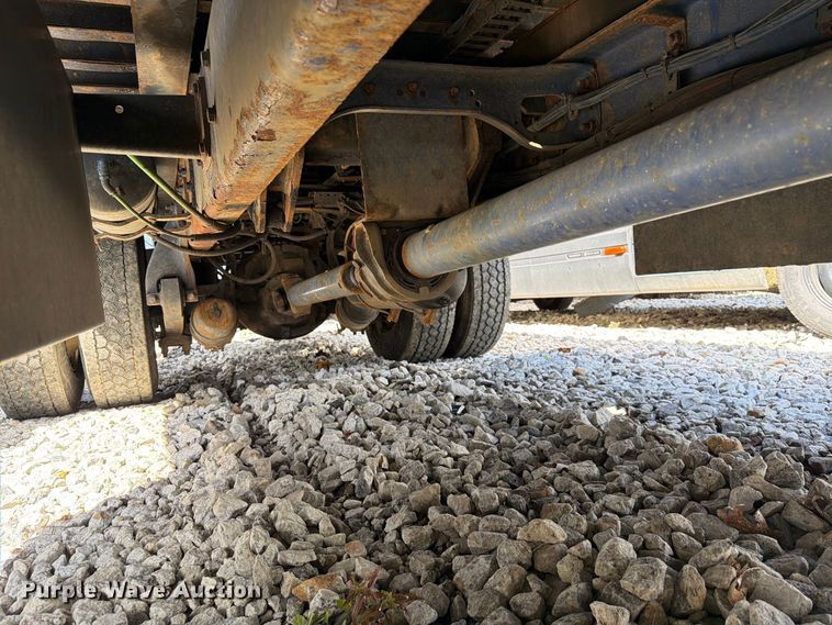image for item YA5128 2018 Freightliner Business Class M2 rollback truck