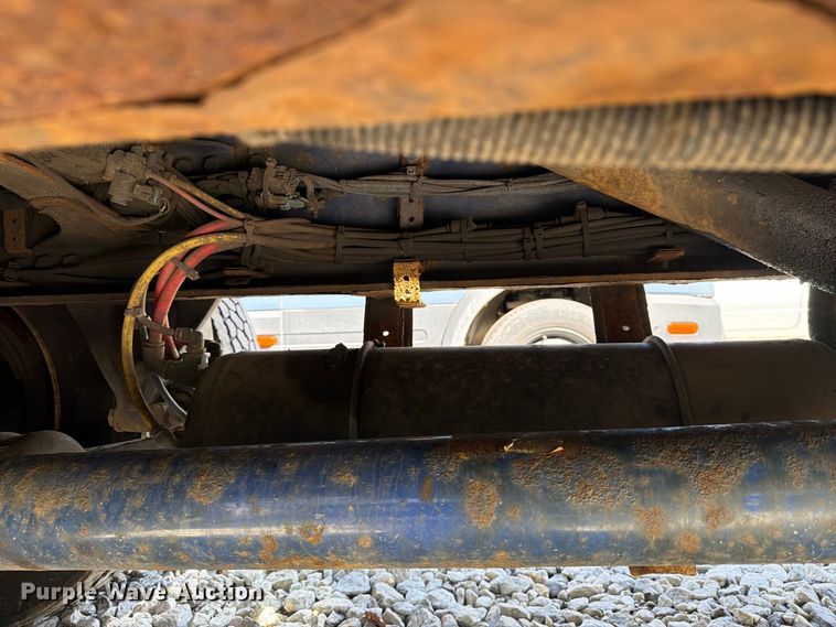 image for item YA5128 2018 Freightliner Business Class M2 rollback truck