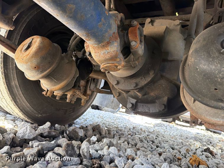 image for item YA5128 2018 Freightliner Business Class M2 rollback truck
