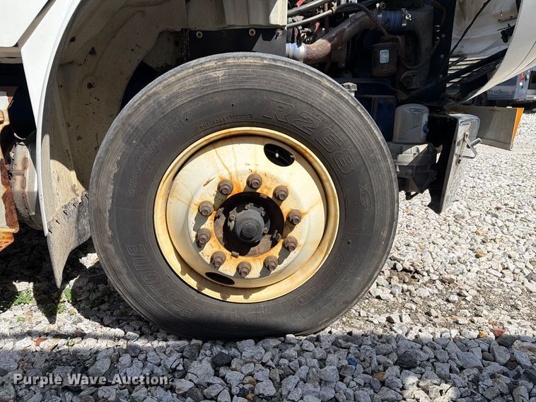 image for item YA5128 2018 Freightliner Business Class M2 rollback truck