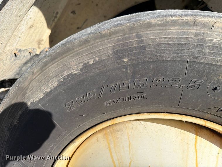 image for item YA5128 2018 Freightliner Business Class M2 rollback truck