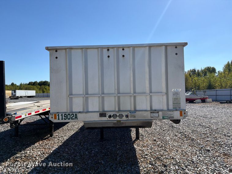 image for item YA5284 2017 Fontaine HCR6012WSA flatbed trailer