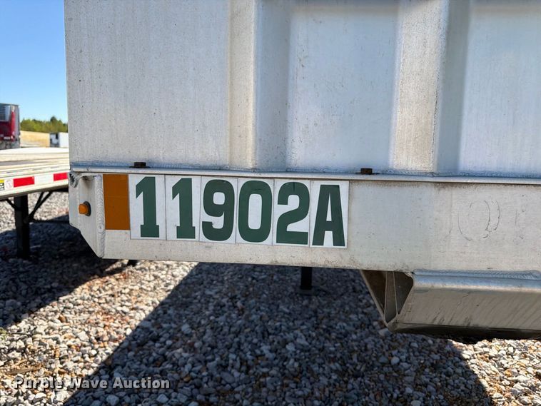 image for item YA5284 2017 Fontaine HCR6012WSA flatbed trailer