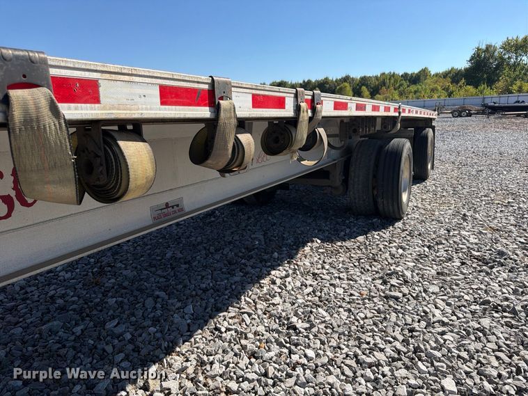 image for item YA5284 2017 Fontaine HCR6012WSA flatbed trailer