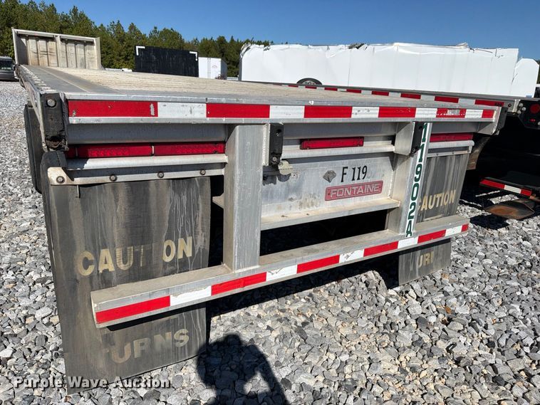 image for item YA5284 2017 Fontaine HCR6012WSA flatbed trailer