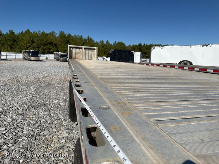 image for item YA5284 2017 Fontaine HCR6012WSA flatbed trailer