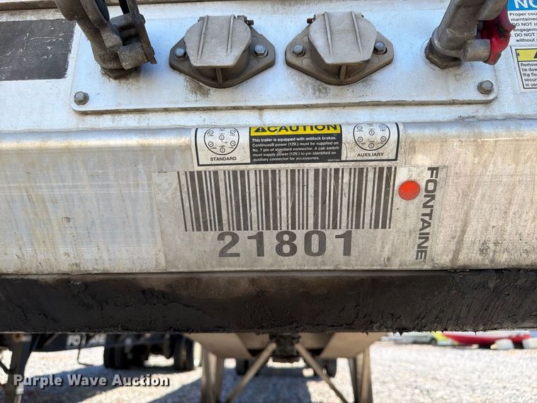 image for item YA5284 2017 Fontaine HCR6012WSA flatbed trailer