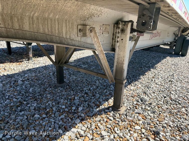 image for item YA5284 2017 Fontaine HCR6012WSA flatbed trailer