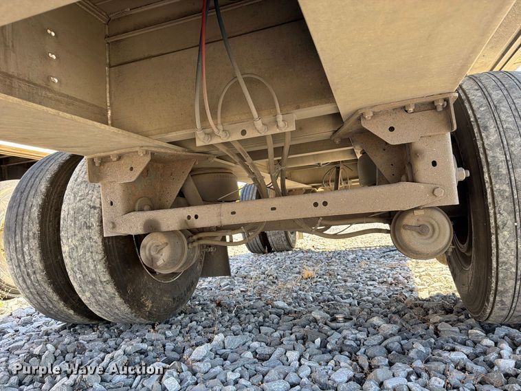 image for item YA5284 2017 Fontaine HCR6012WSA flatbed trailer