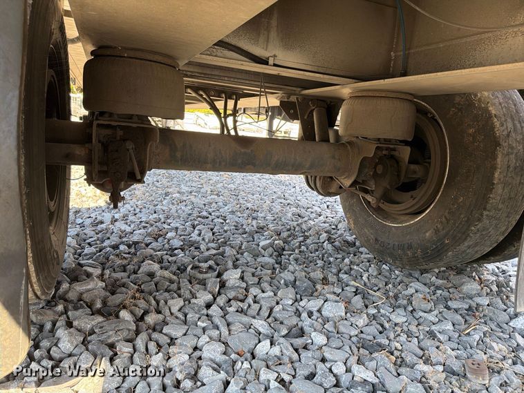 image for item YA5284 2017 Fontaine HCR6012WSA flatbed trailer