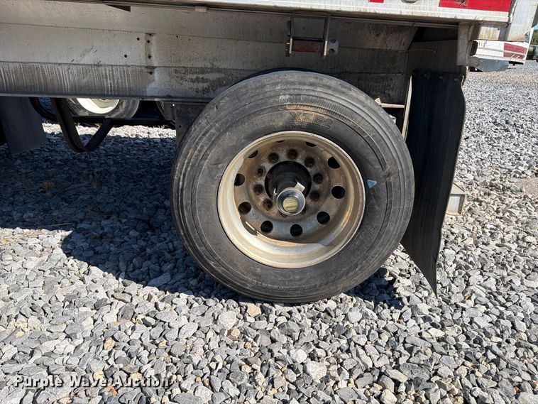 image for item YA5284 2017 Fontaine HCR6012WSA flatbed trailer