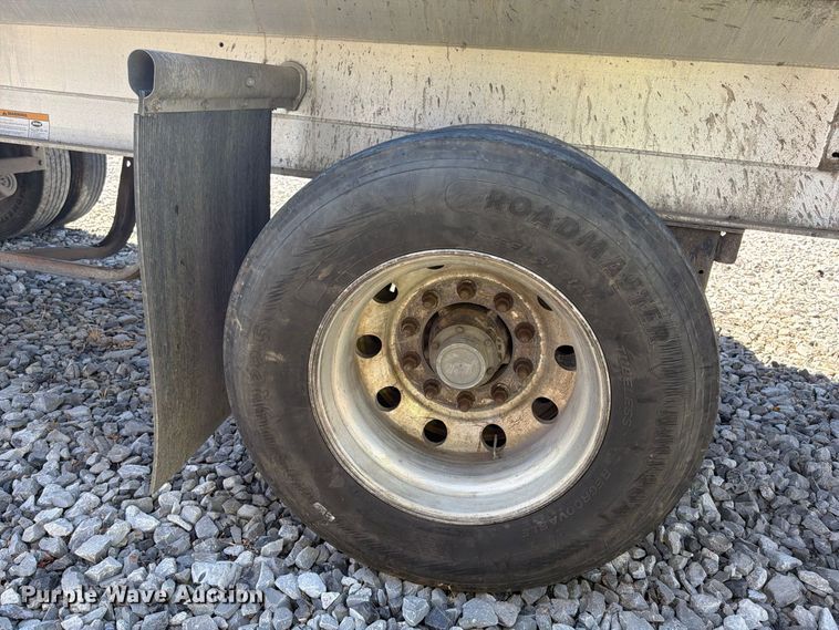 image for item YA5284 2017 Fontaine HCR6012WSA flatbed trailer