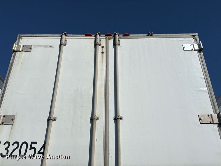 image for item YA5328 2004 Hyundai V12530152-AJS dry van trailer