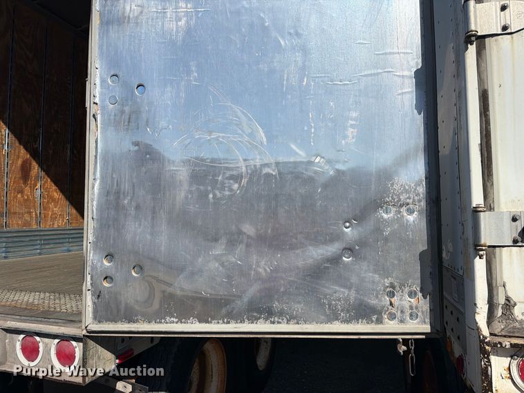 image for item YA5328 2004 Hyundai V12530152-AJS dry van trailer
