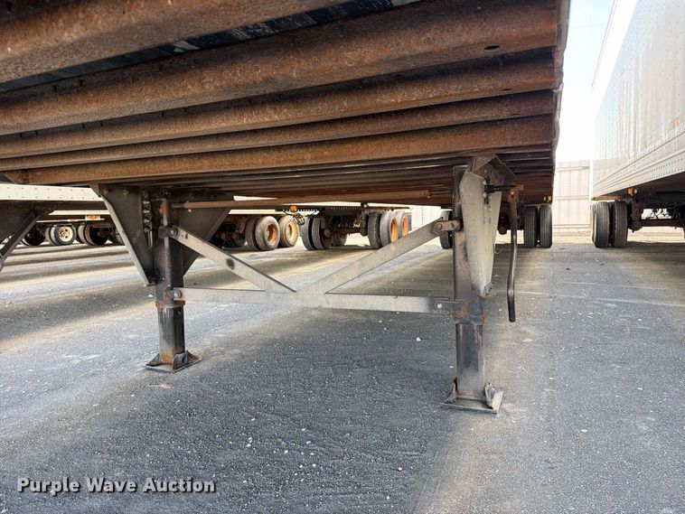 image for item YA5328 2004 Hyundai V12530152-AJS dry van trailer