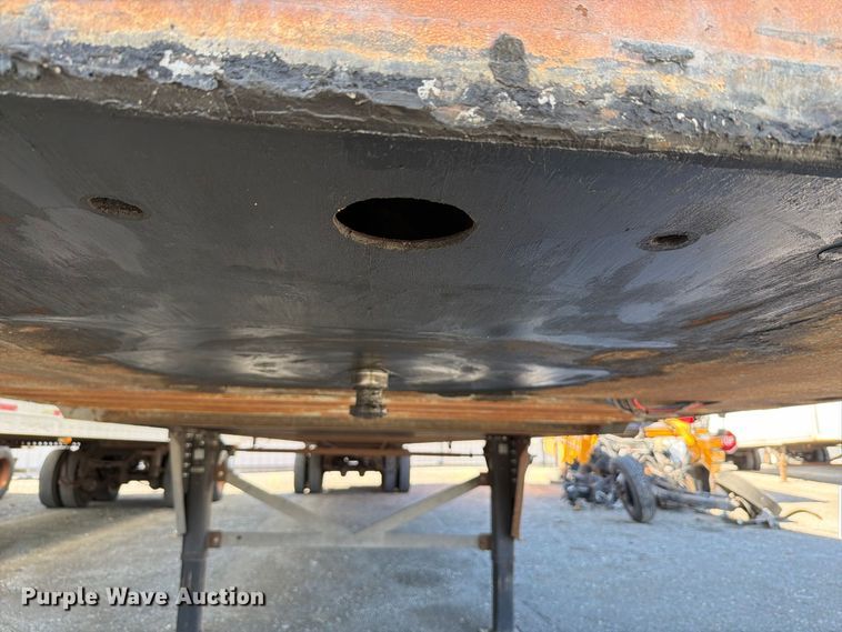image for item YA5329 2004 Hyundai V12530152-AJS dry van trailer