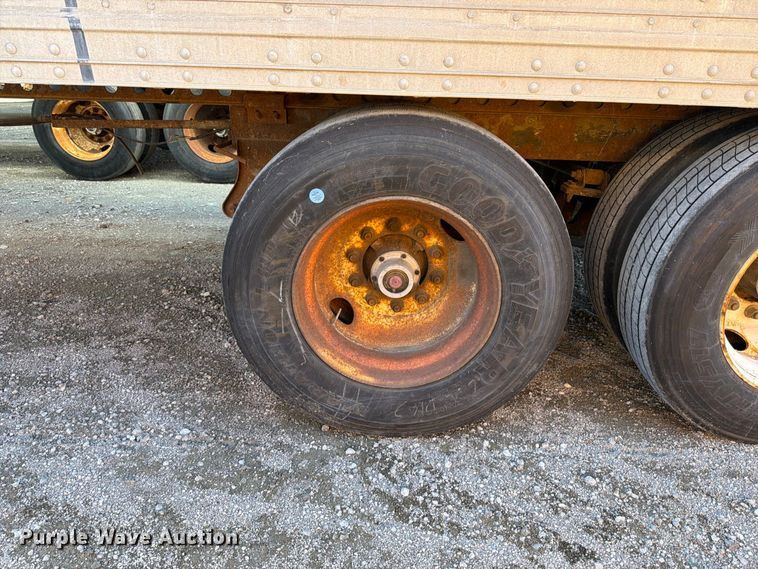 image for item YA5329 2004 Hyundai V12530152-AJS dry van trailer