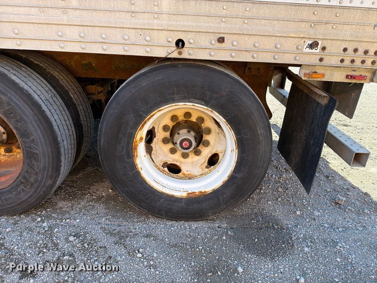 image for item YA5329 2004 Hyundai V12530152-AJS dry van trailer