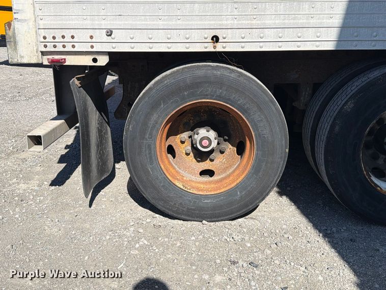 image for item YA5329 2004 Hyundai V12530152-AJS dry van trailer