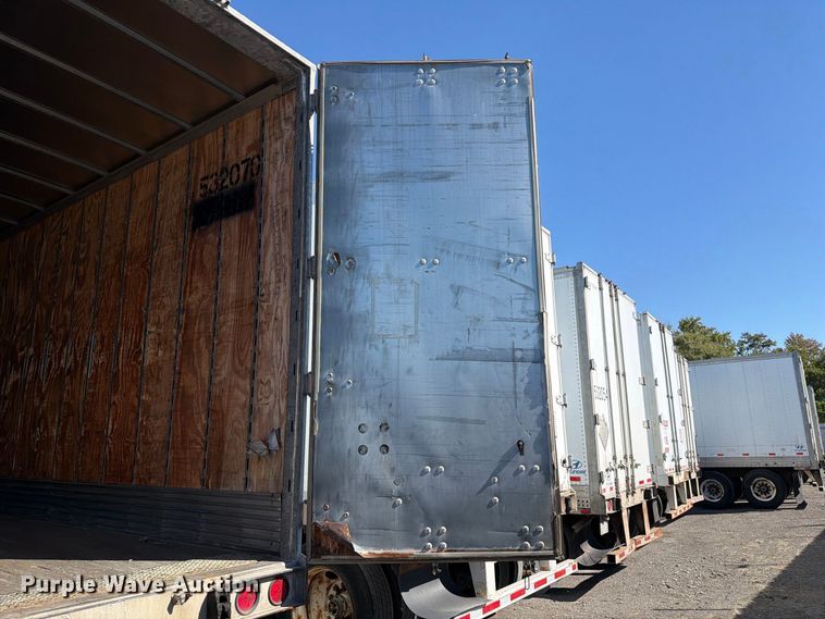 image for item YA5330 2004 Hyundai V12530152-AJS dry van trailer