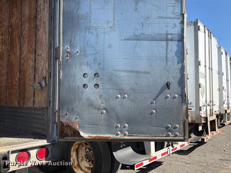 image for item YA5330 2004 Hyundai V12530152-AJS dry van trailer