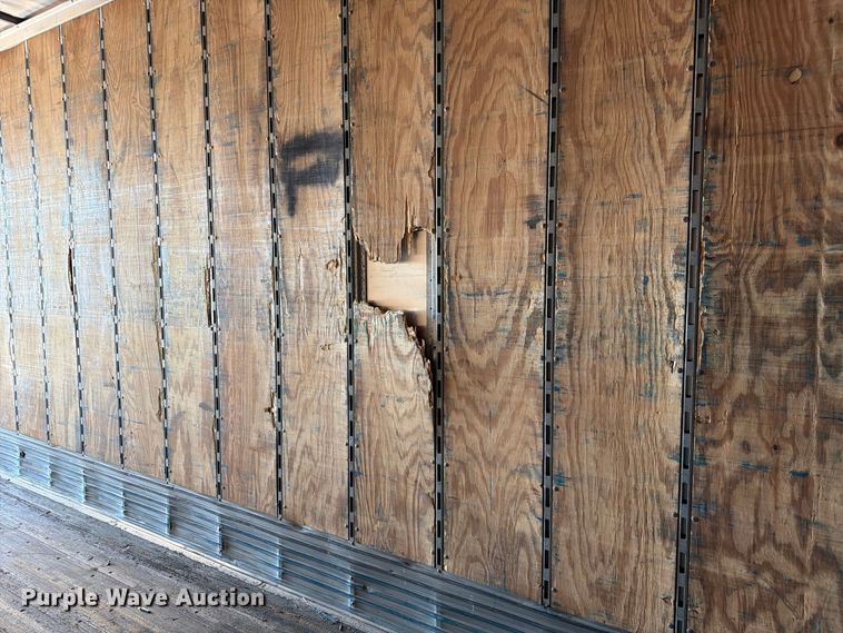image for item YA5330 2004 Hyundai V12530152-AJS dry van trailer