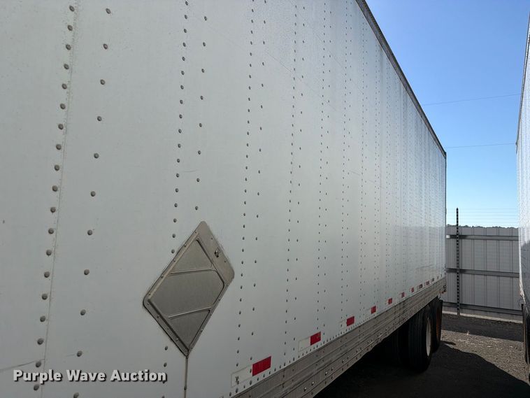 image for item YA5330 2004 Hyundai V12530152-AJS dry van trailer