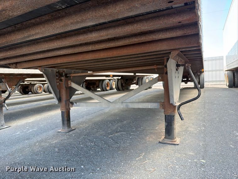 image for item YA5330 2004 Hyundai V12530152-AJS dry van trailer
