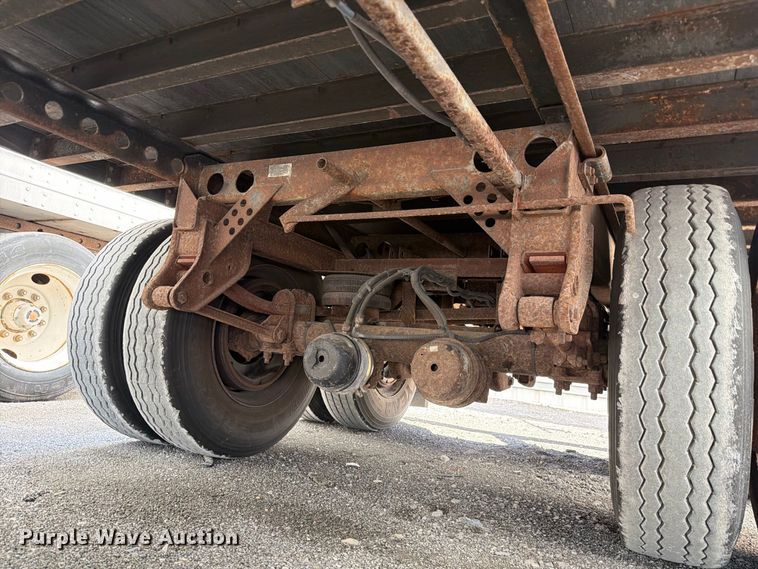 image for item YA5330 2004 Hyundai V12530152-AJS dry van trailer