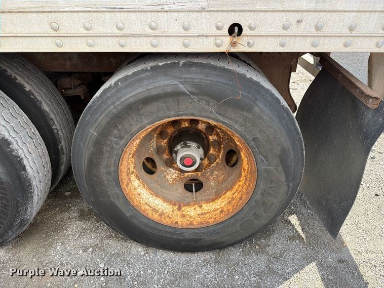 image for item YA5330 2004 Hyundai V12530152-AJS dry van trailer