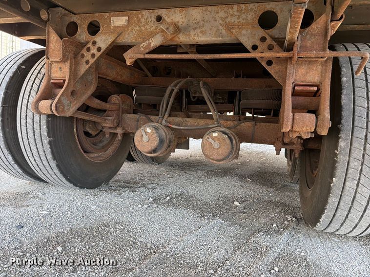 image for item YA5331 2004 Hyundai V12530152-AJS dry van trailer