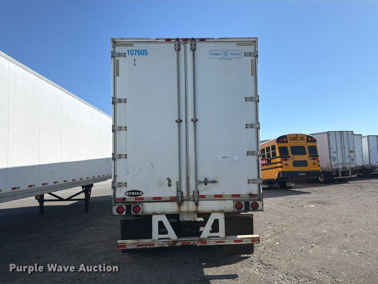 image for item YA5334 2007 Strick dry van trailer