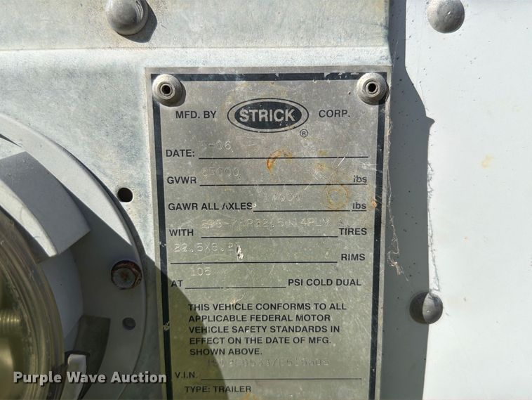 image for item YA5334 2007 Strick dry van trailer