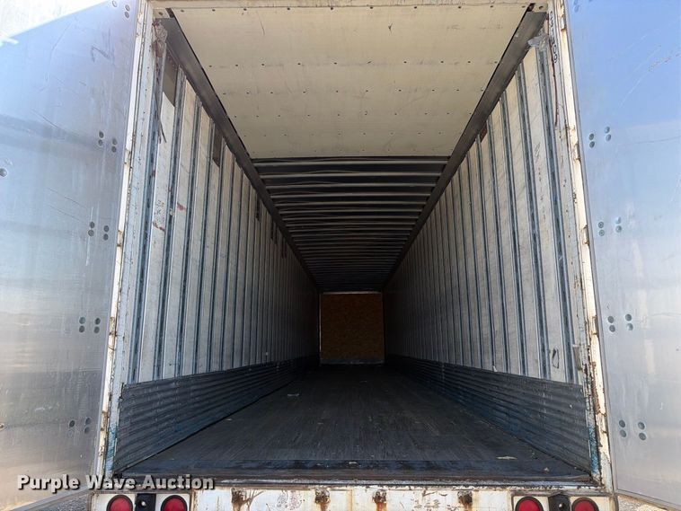 image for item YA5336 2004 Strick dry van trailer