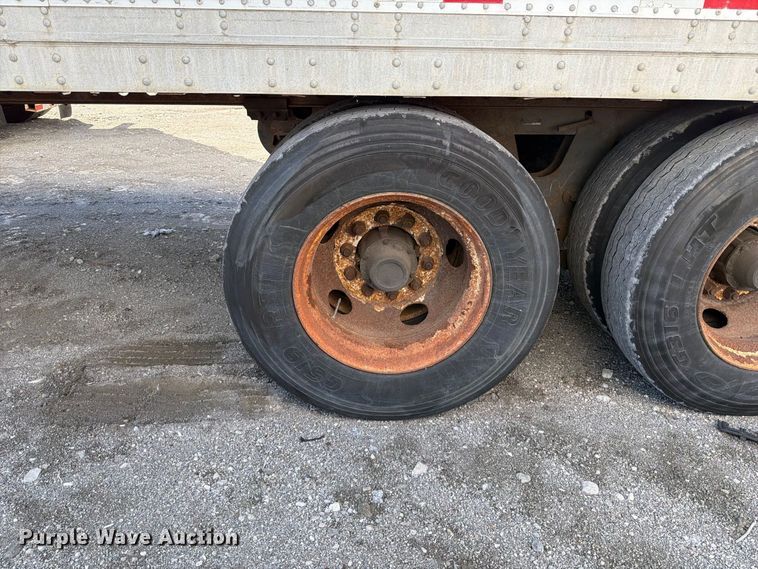 image for item YA5336 2004 Strick dry van trailer