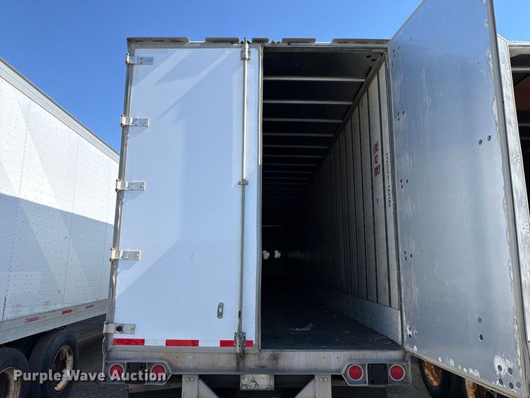 image for item YA5337 2008 Vanguard dry van trailer