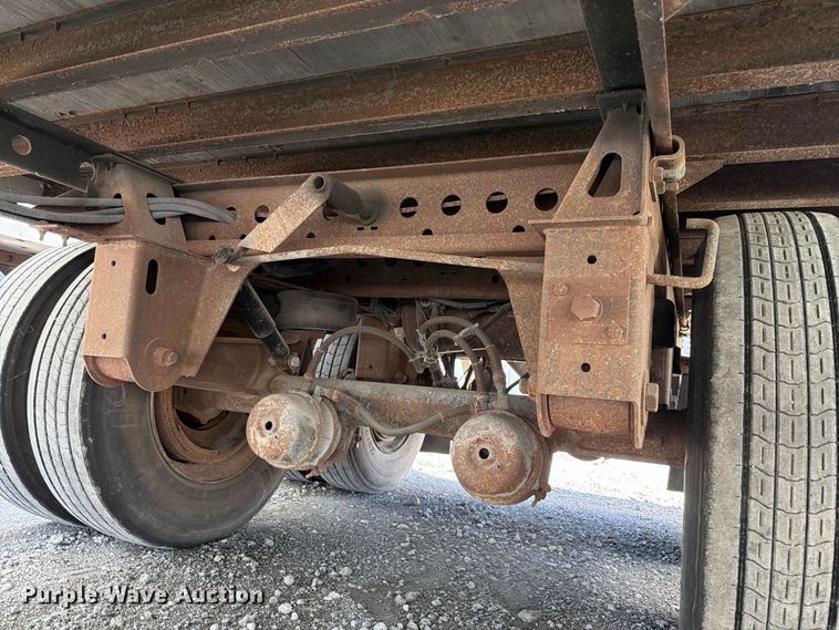 image for item YA5337 2008 Vanguard dry van trailer