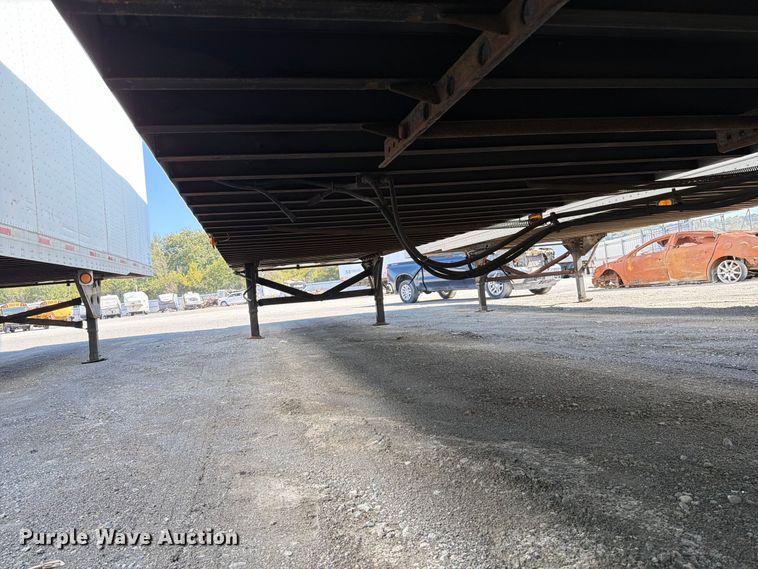 image for item YA5337 2008 Vanguard dry van trailer