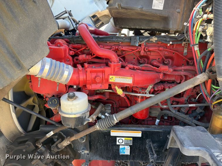 image for item YA5391 2016 Peterbilt 579 semi truck