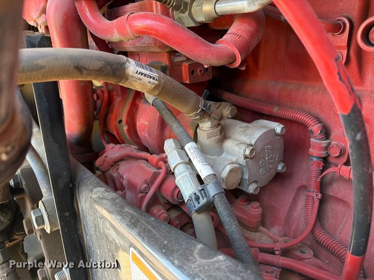 image for item YA5391 2016 Peterbilt 579 semi truck