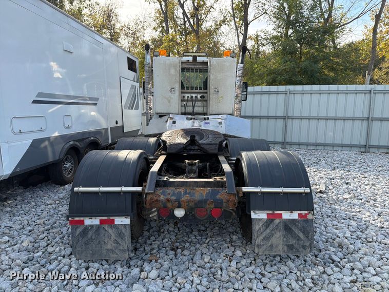 image for item YA5499 2020 Kenworth T880 semi truck