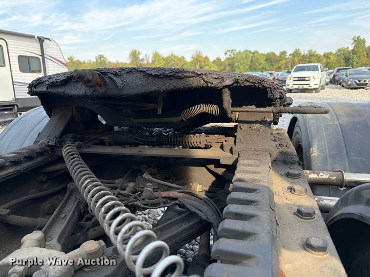 image for item YA5499 2020 Kenworth T880 semi truck